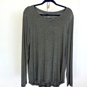 Gap Long Sleeve Tee Stretchy Black and White Stripe L